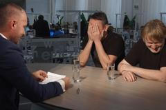 Tonda Blaník v DVTV? Rozhovor málem ani nezačal. Podívejte se, jak Marek Daniel přemáhal smích