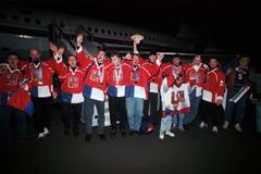 Členové zlatého týmu z Nagana 1998 na setkání po dvaceti letech