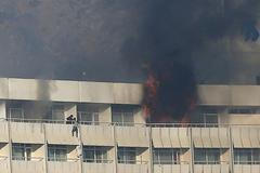 Hosté se po útoku na kábulský hotel pokoušeli utéct po prostěradlech