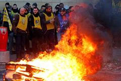 Protesty vězeňských dozorců ve Francii.