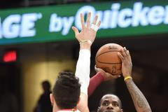 LeBron James v akci (Cleveland)