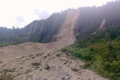 Papua-Nová Guinea: Zemětřesení způsobilo sesuvy půdy.