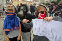 Demonstrace proti smradu v Nymburce