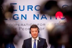 spd okamura wilders le pen konference