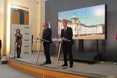 Česko vyhostí 3 ruské diplomaty. Sledujte tiskovou konferenci Babiše a Stropnického