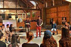 Studenti při workshopu Den, kdy se mlčelo