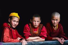 "Přespával jsem ve škole, kam dobrovolníci jezdili děti tibetských imigrantů učit. Všichni žáci mluvili dobře anglicky," přibližuje fotograf.