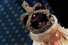 Alžběta II. otevírá zasedání nového parlamentu