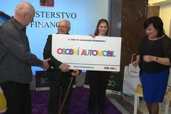 Auto za rohlík. Účtenkovka představila další vítěze