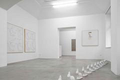 Zorka Ságlová: Bílá / White