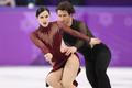 Kanaďané Tessa Virtueová a Scott Moir v tancích na ledě na ZOH 2018