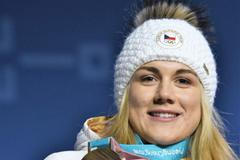 Karolína Erbanová s bronzovou medailí ze závodu na 500 m na ZOH 2018