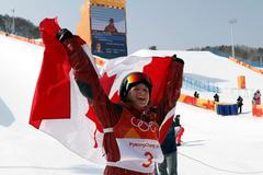 Kanadská akrobatická lyžařka Cassie Sharpeová slaví zlato na U-rampě na ZOH 2018