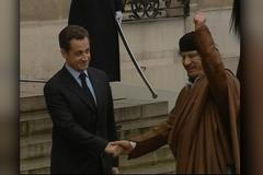 Sarkozyho měl před prezidentskými volbami finančně podpořit libyjský vůdce Kaddáfí