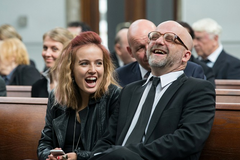 Kvalita Dabing Street stoupá. Škoda jen, že seriál uvízl v 90. letech