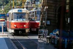 ilustrační fotografie, tramvaj, doprava ve městě, město, doprava, lidé, Praha, 2017