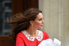 Kate Middleton a novorozeně