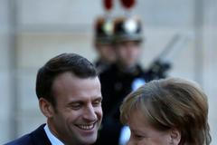 Merkelová Macron