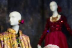 Slavný návrhář Hubert de Givenchy zemřel ve věku 91 let. Jeho módu proslavila Audrey Hepburnová