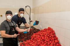 Bez respirátorů to nejde, říkají milovníci chilli z Brna, kteří uvařili nejlepší BBQ omáčku na světě