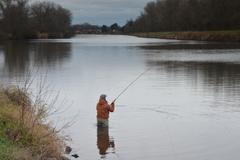 rybolov ilustrační foto rybář