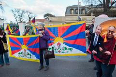 Vlajka pro Tibet, čínská ambasáda Dejvice