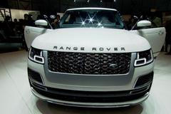 Range Rover se vrací s klasikou. Bude třídveřový