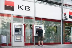 ilustrační fotografie, banka, Komerční banka, bankomat, 2017