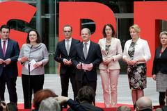 Německá SPD představila své nové ministry.