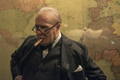 Gary Oldman se mění v Churchilla. Dokonale. Film zavání propagandou