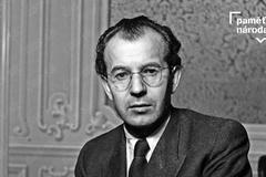 Mladý Gustáv Husák.