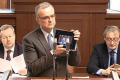 Vy tu šíříte nenávist, vzkázal ve Sněmovně Kalousek Okamurovi