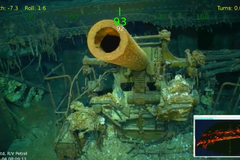 Podívejte se na unikátní podvodní záběry letadlové lodě z druhé světové války