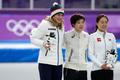 Karolína Erbanová,  I Sang-hwa, Nao Kodairaová  po závodě na 500 m na ZOH 2018