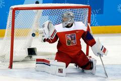 Překonaný Pavel Francouz inkasuje gól v zápase o 3. místo Česko - Kanada na ZOH 2018