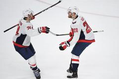 Lars Eller a John Carlson ve finále Stanley Cupu 2018