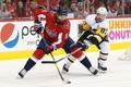 hokej, NHL 2017/2018, Washington - Pittsburgh, Michal Kempný a Sidney Crosby