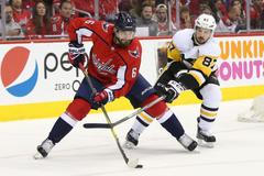 hokej, NHL 2017/2018, Washington - Pittsburgh, Michal Kempný a Sidney Crosby