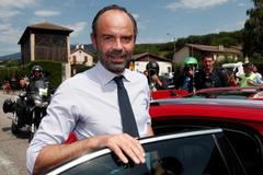 Francouzský premiér  Edouard Philippe v 13. etapě na Tour de France 2018