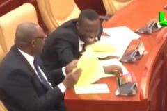 Ghana: zasedání parlamentu