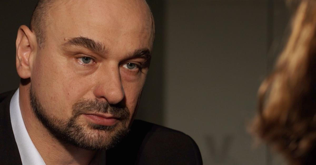 „Hoši!“ Sněmovna jednala, Babišův muž se omluvil z pracovních důvodů a šel fandit