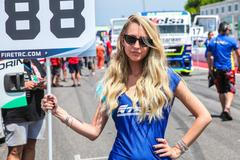 ME tahačů 2018, Misano: grid girls