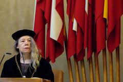 Erika Abramsová