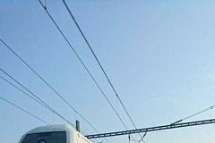 Vlaky v Ústí nad Labem zastavily jen těsně od sebe