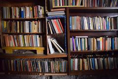 knihy knihovna antikvariát