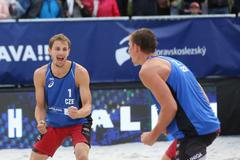 Ostrava Beach Open: Ondřej Perušič (vlevo) a David Schweiner