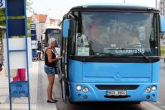 ilustrační fotografie, autobusová zastávka, linkový autobus, meziměstský autobus, ČSAD, Praha 2017