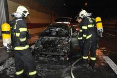 Hasiči v Strahovském tunelu