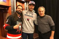 Ondřej Pavelec s Maxem Weinbergem a jeho synem