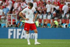 Smutný Robert Lewandowski po zápase Polsko - Senegal na MS 2018